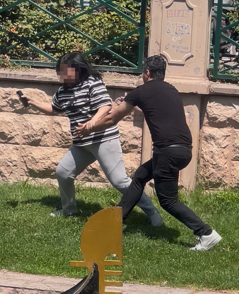 Polisten nefes kesen operasyon: Porsuk &Ccedil;ayı&rsquo;na atlamaya &ccedil;alışan kadın kurtarıldı
