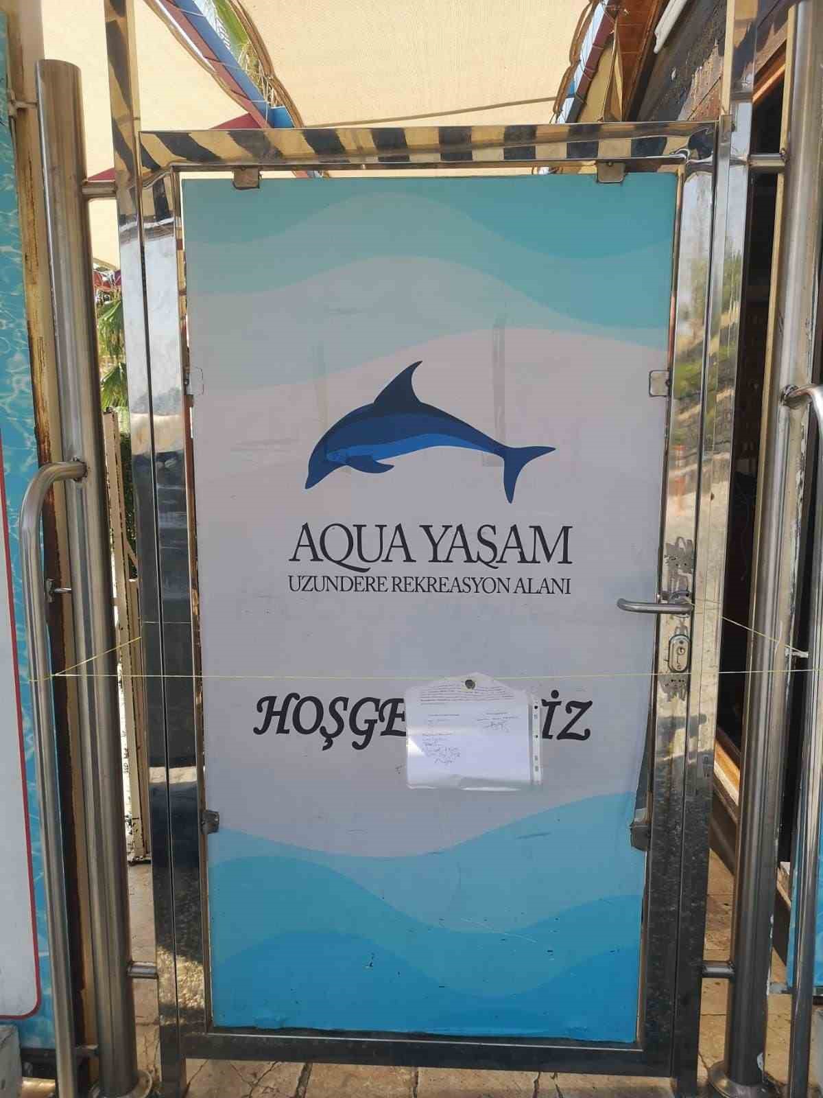 Karabağlar Belediyesi vatandaşın canını hi&ccedil;e saydı, pis havuzun m&uuml;hr&uuml; kırıldı
