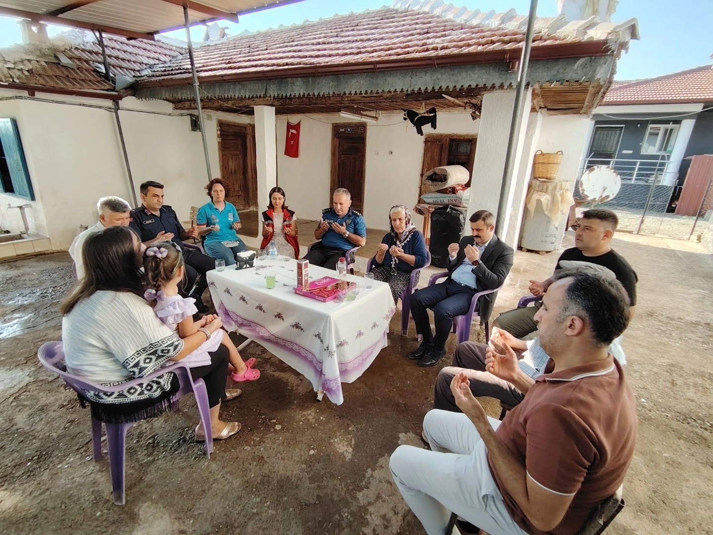 K&ouml;yceğiz Kaymakamı Kumcu, şehit ailelerini unutmadı
