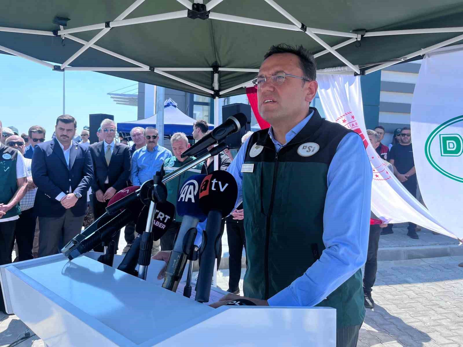 &Ccedil;eşme&rsquo;nin i&ccedil;me suyunu karşılayacak arıtma tesisi a&ccedil;ıldı
