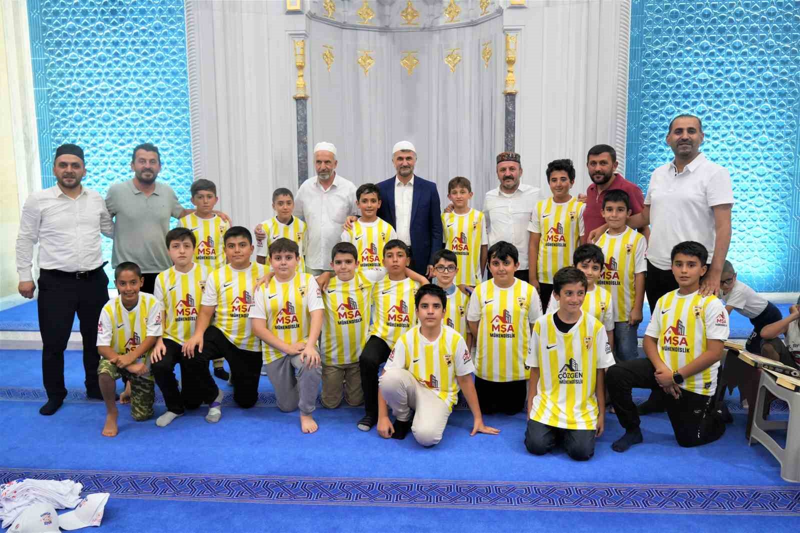 Muş&rsquo;ta Kur&rsquo;an kursu &ouml;ğrencilerine &ouml;d&uuml;l
