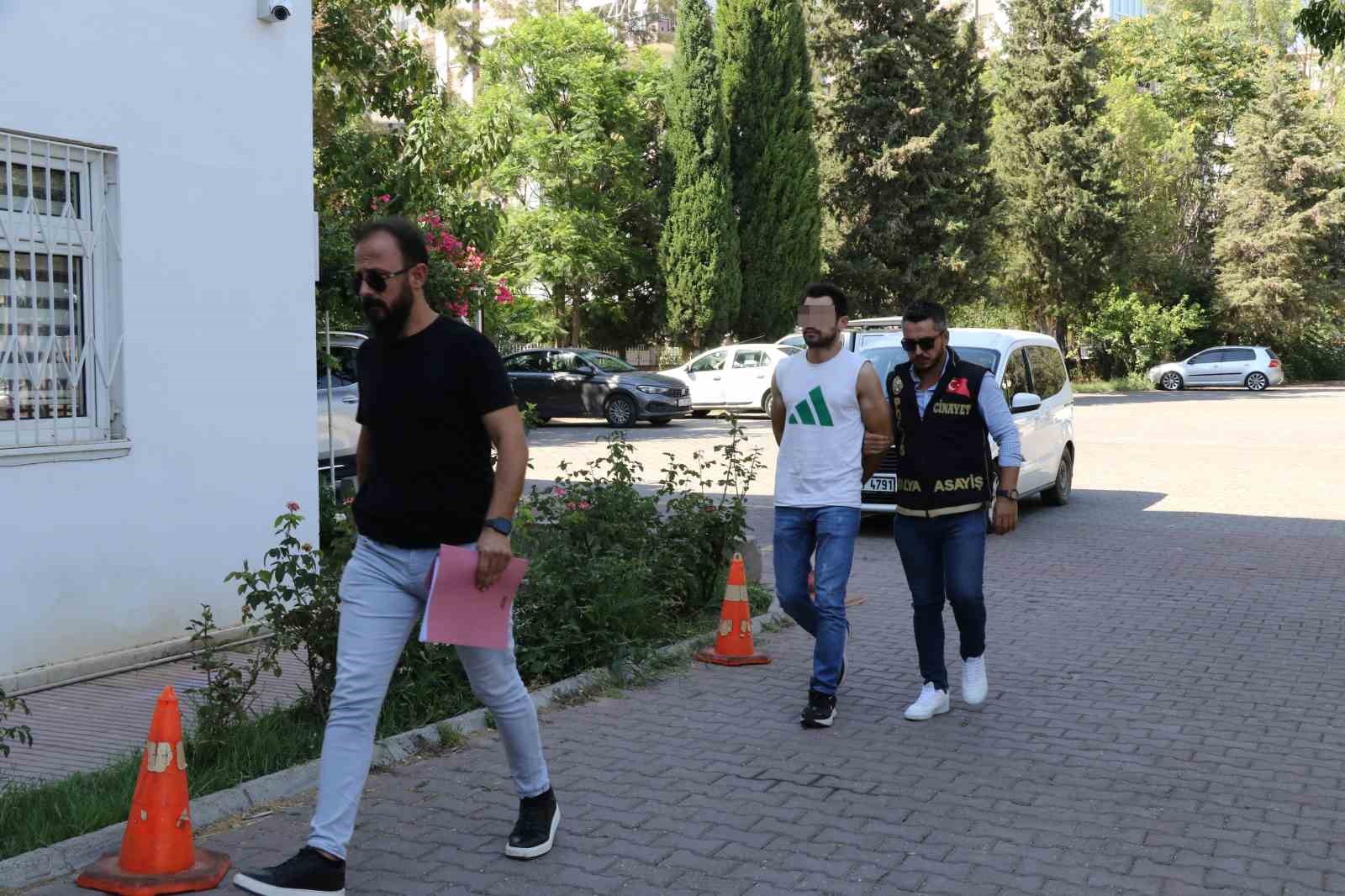 Telefonda başlayan tartışma cinayetle bitmişti: Şüpheli adliyeye sevk edildi