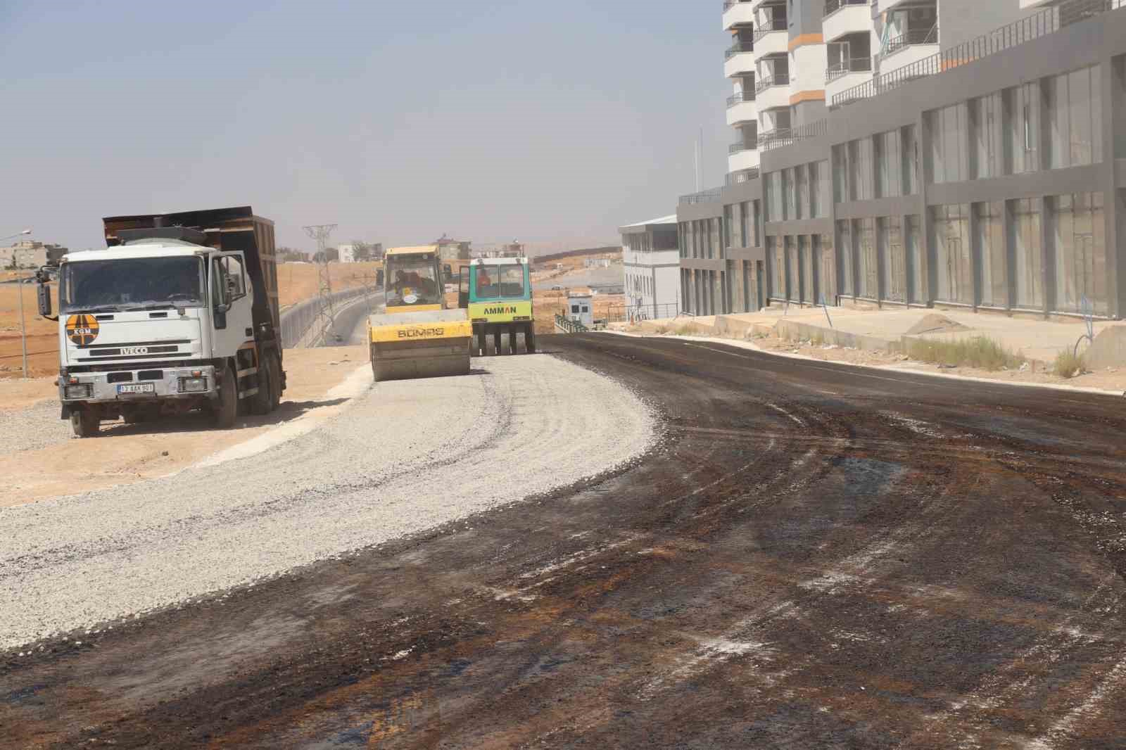 Siirt’te asfalt çalışmaları tüm hızıyla sürüyor