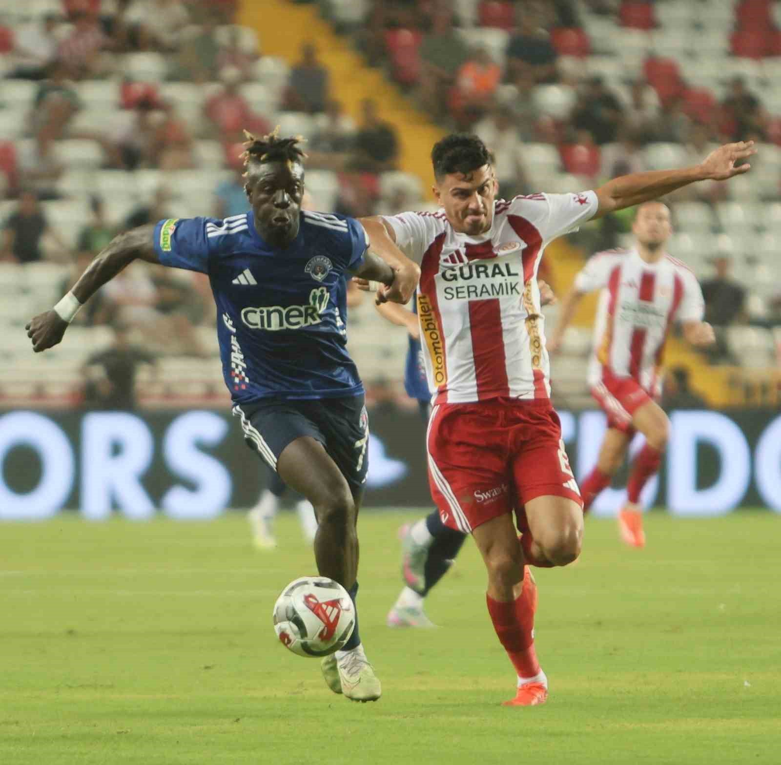 Trendyol Süper Lig: Antalyaspor: 2 - Kasımpaşa: 1 (Maç sonucu)