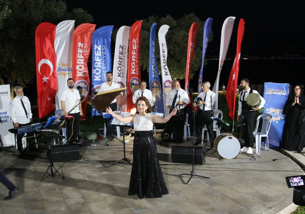 Tarihi Hereke Kalesi&rsquo;nde sanat r&uuml;zgarı
