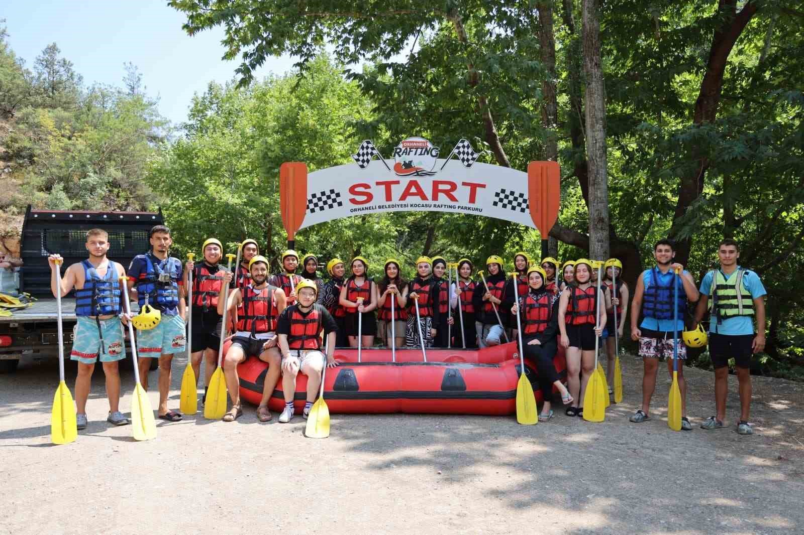 Bursa’da gençler rafting heyecanı yaşadı