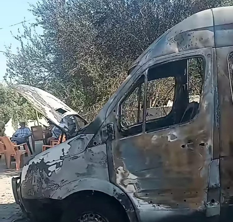 Park halindeki midib&uuml;s yandı
