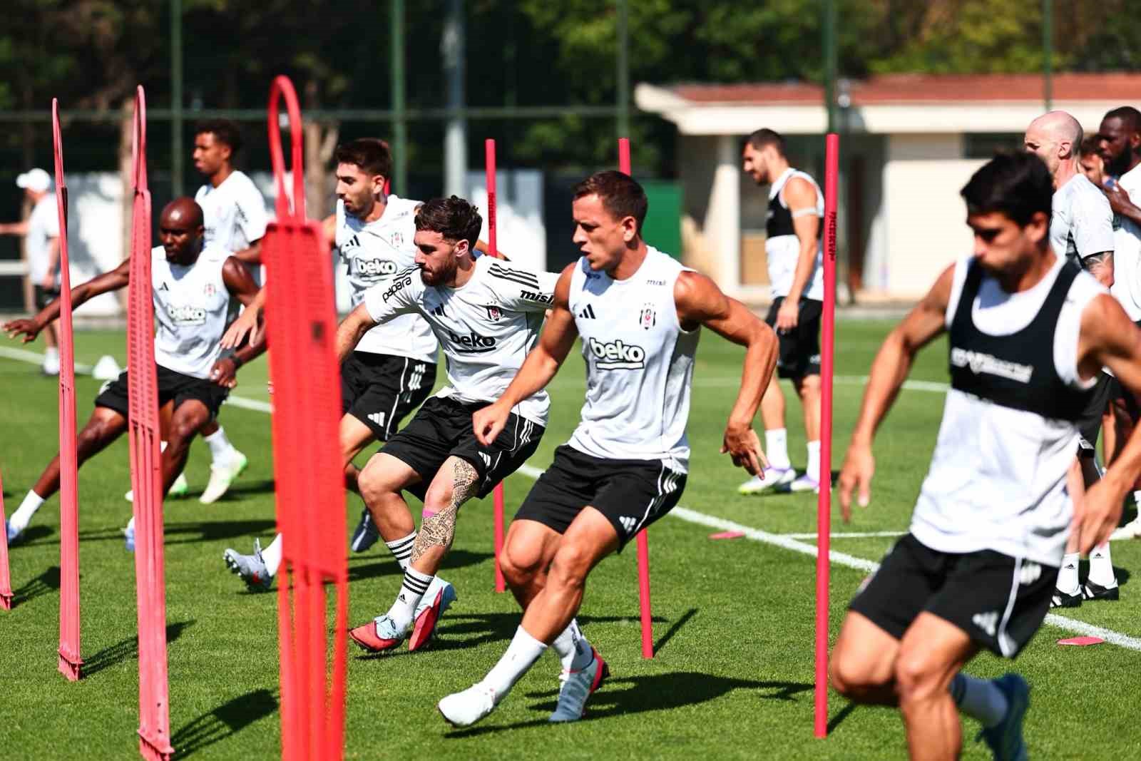 Beşiktaş, St. Patrick’s maçı hazırlıklarına başladı