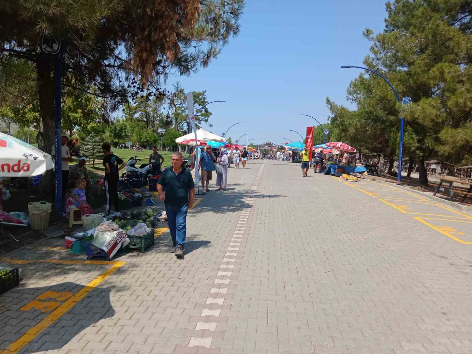 Yuntdağı Y&ouml;resel &Uuml;r&uuml;nler Pazarı a&ccedil;ıldı
