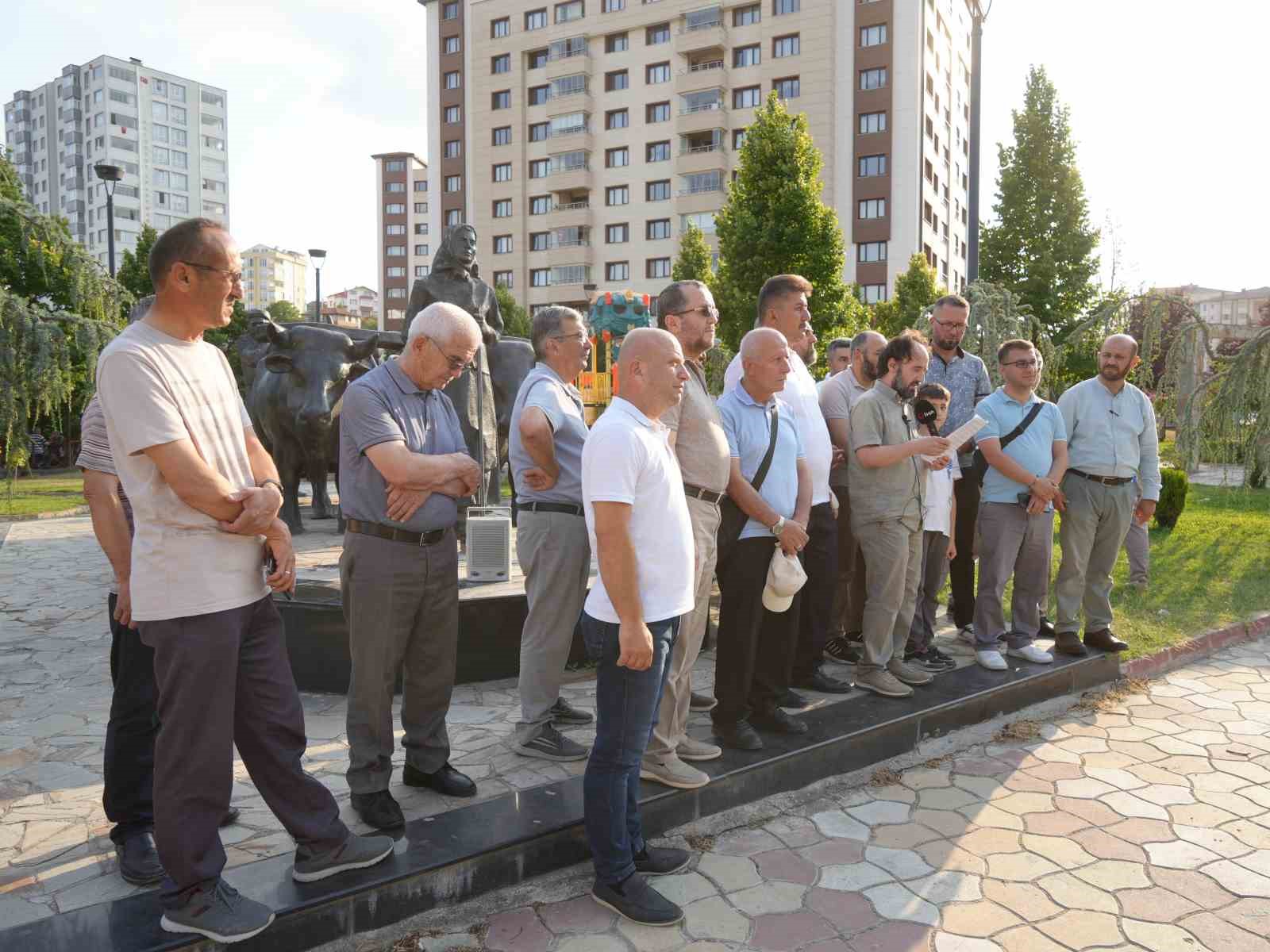 Vatandaşlardan, parklarda ve sokaklarda uygunsuz hareketlerde bulunanlara tepki