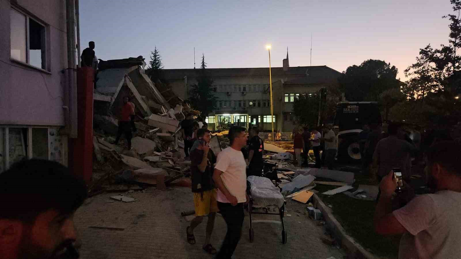 Balıkesir Sındırgı depreminde son durum
