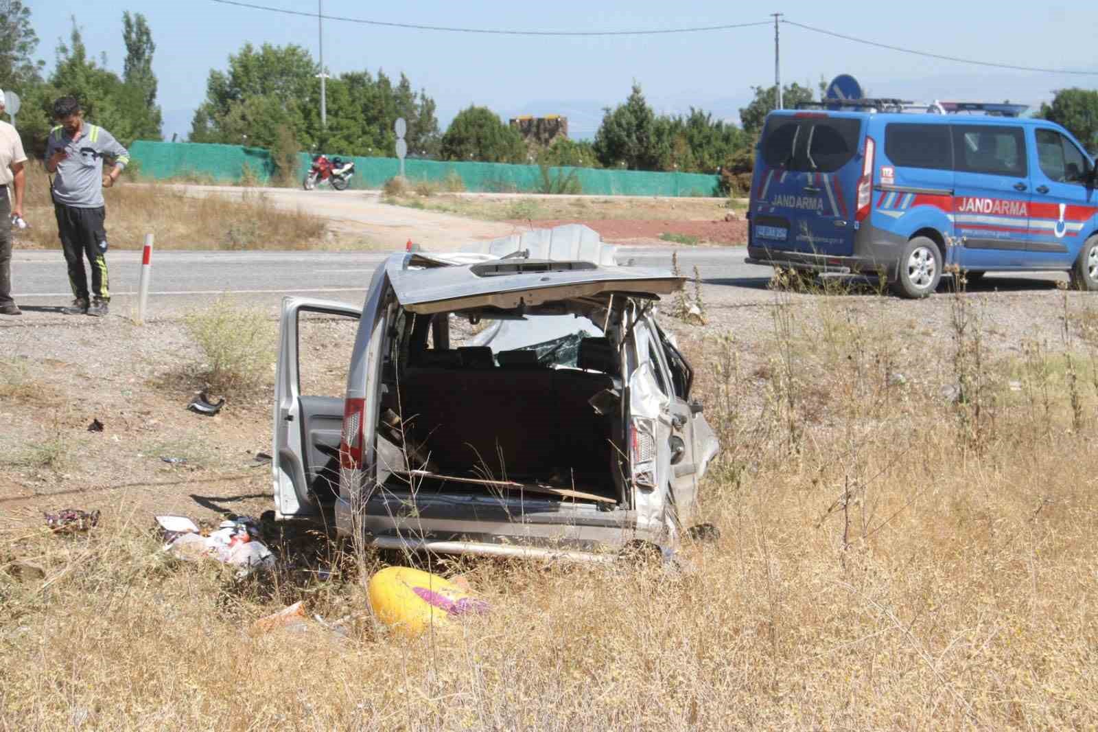 Konya’daki hafif ticari araç kazasında 2 kişi kurtarılamadı