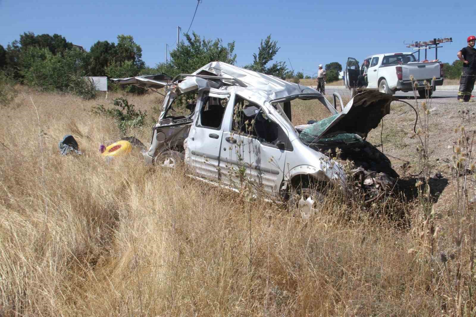 Konya&rsquo;daki hafif ticari ara&ccedil; kazasında 2 kişi kurtarılamadı
