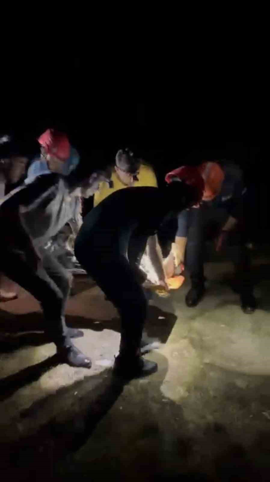 Muş&rsquo;ta Kızılağa&ccedil; Kanyonu&rsquo;nda bir kişi u&ccedil;urumdan d&uuml;şerek yaralandı
