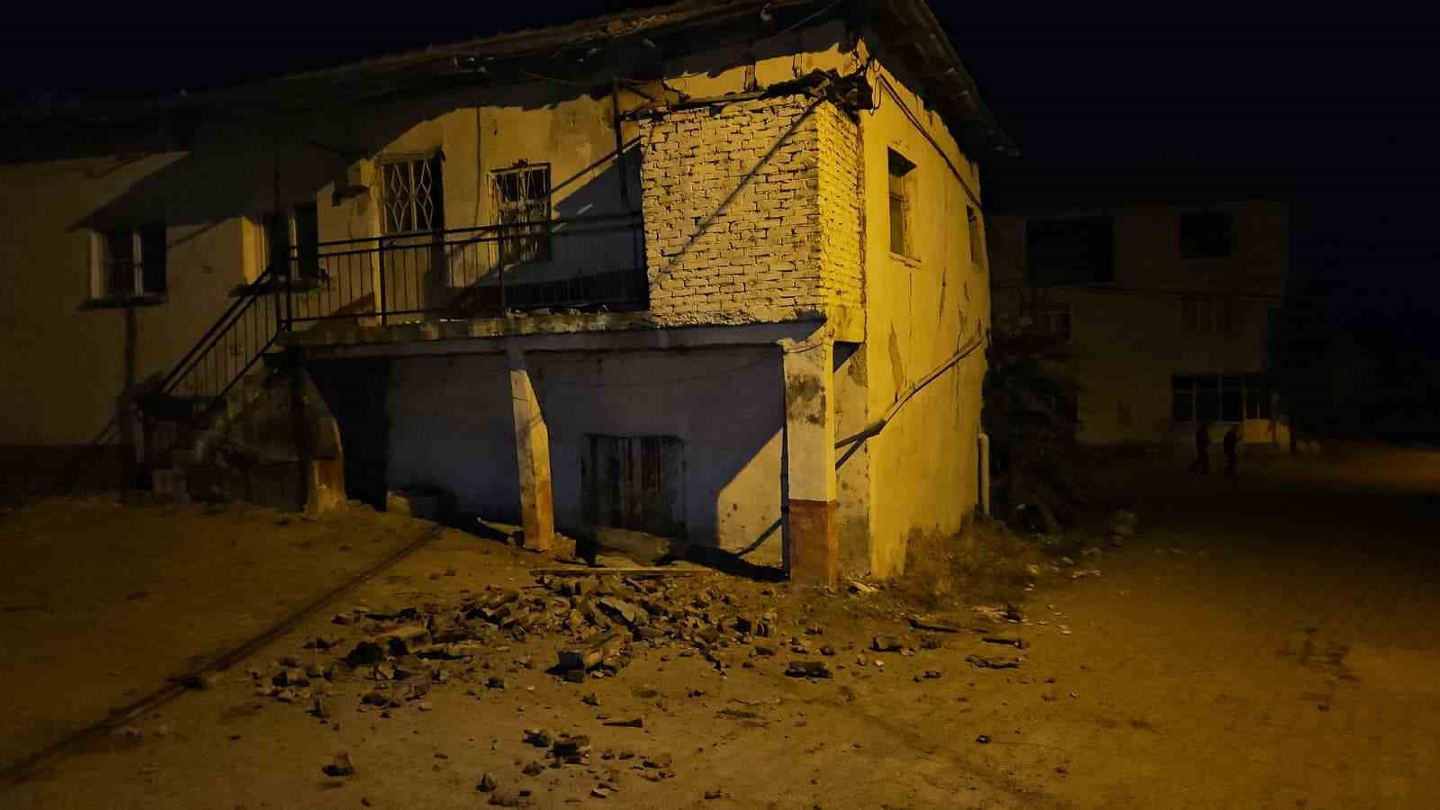 Deprem bölgesinde vatandaşlar o anları anlattı
