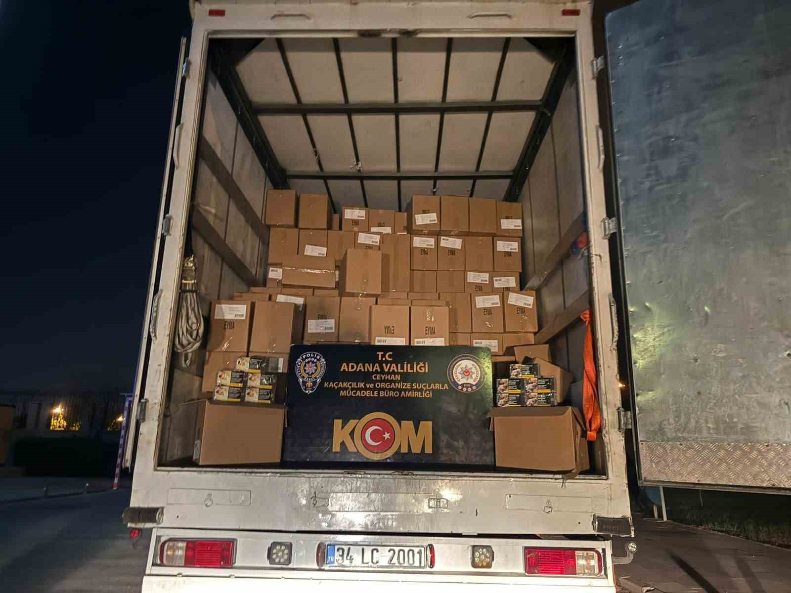 Evden eve taşımacılık yapılan kamyonda 7 milyon adet kaçak makaron çıktı