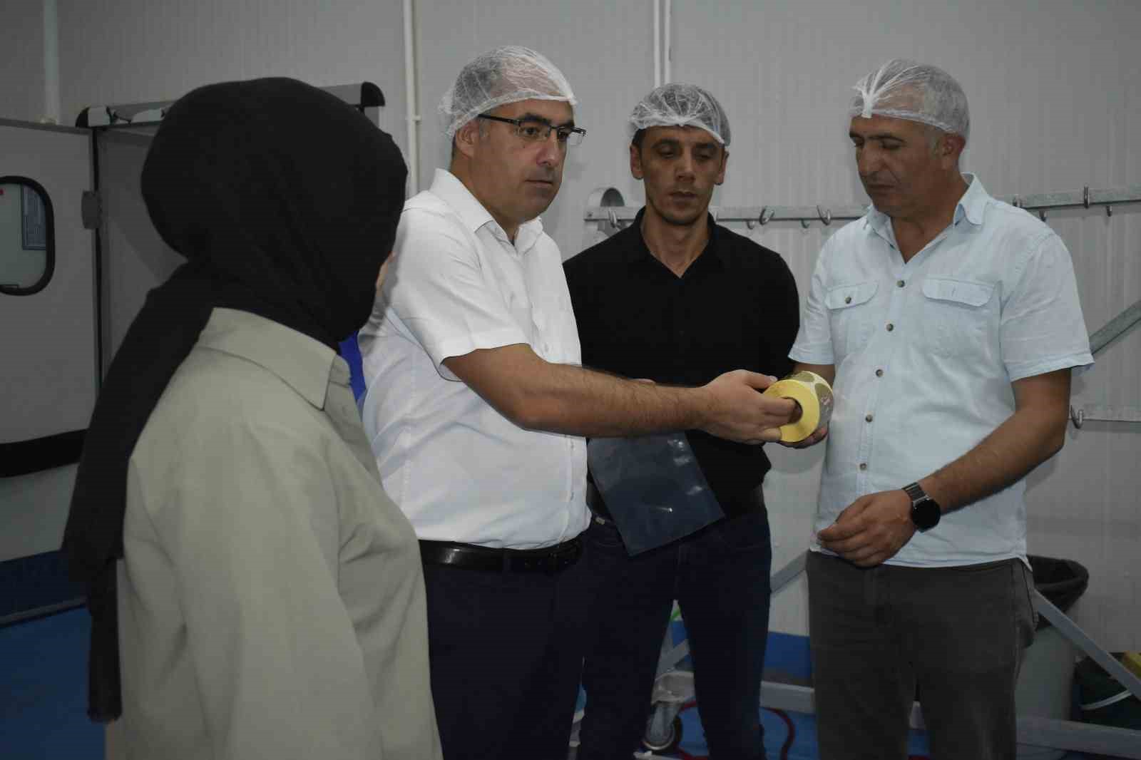 Turşu fabrikası ve et entegre tesisi denetlendi
