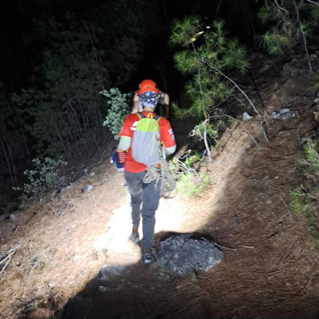 Alanya Kalesi&rsquo;nde doğa fotoğrafı &ccedil;ekmek isterken mahsur kaldılar
