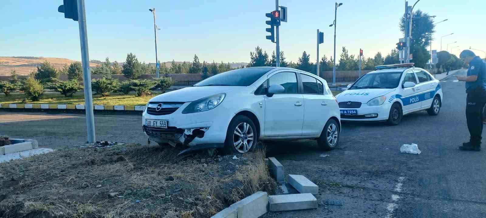 Direksiyon başında kalp krizi ge&ccedil;iren s&uuml;r&uuml;c&uuml; hayatını kaybetti
