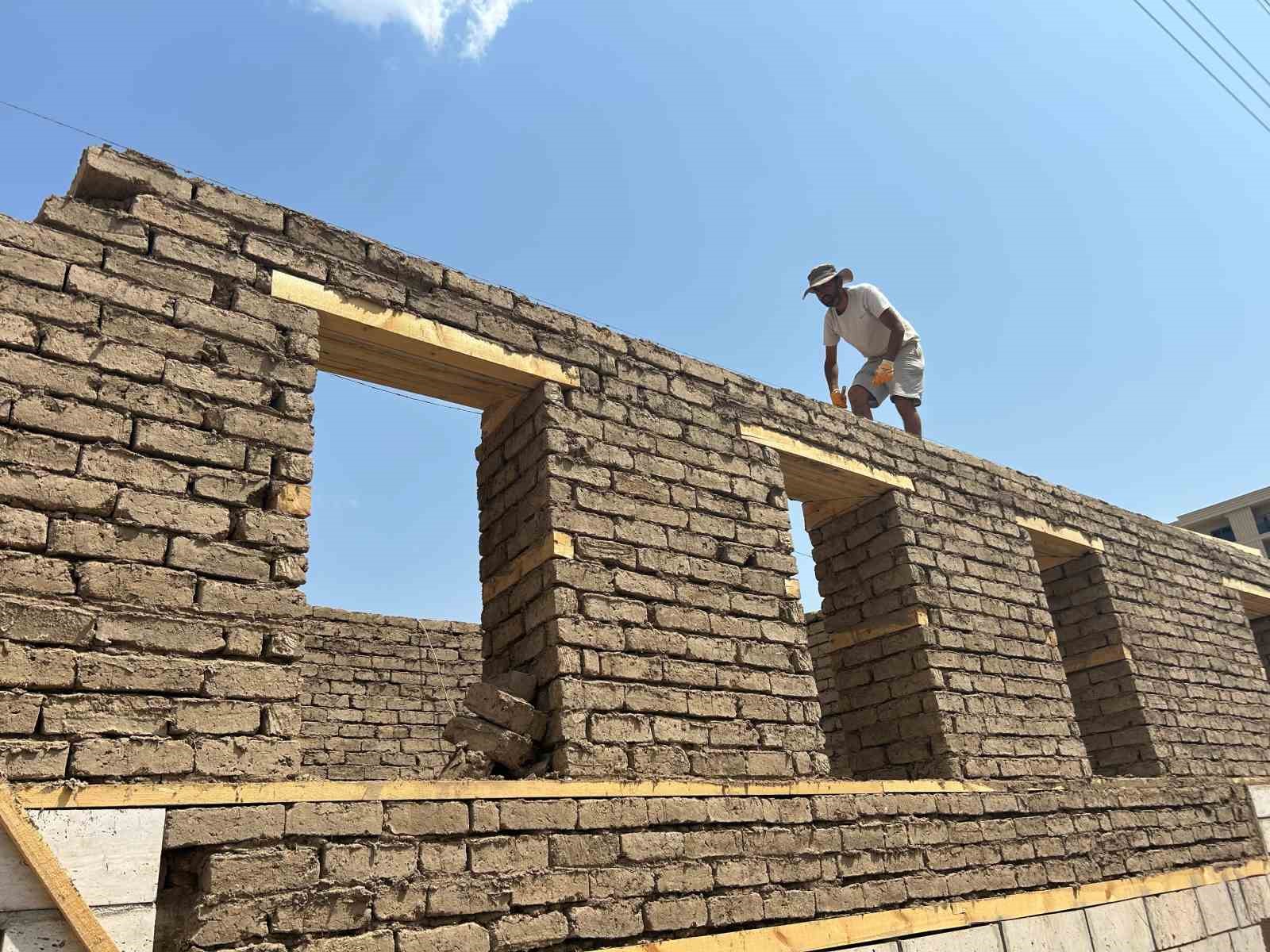 Tahir Paşa Konağı aslına uygun şekilde yeniden inşa ediliyor
