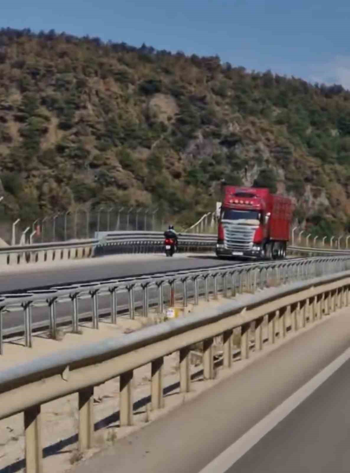 Ters şeritte tehlikeli yolculuğa ağır ceza