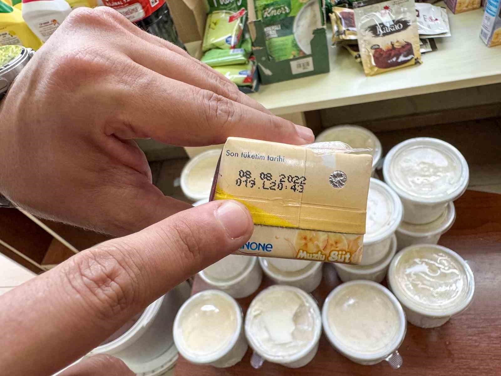 Tarsus&rsquo;ta halk sağlığını tehdit eden 500 &uuml;r&uuml;n ele ge&ccedil;irildi
