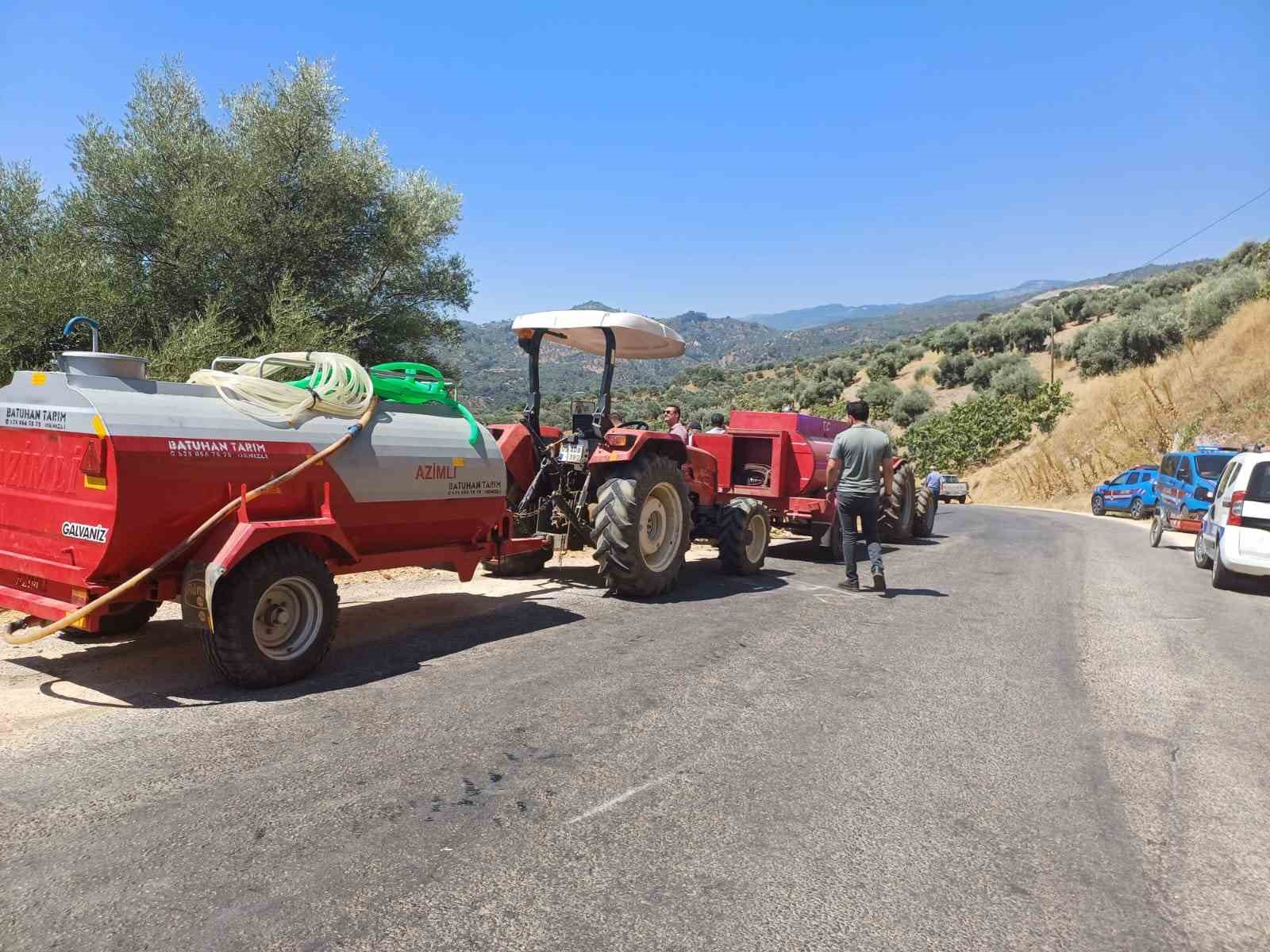 Dumanı g&ouml;ren b&ouml;lgeye koştu, yangın kısa s&uuml;rede s&ouml;nd&uuml;r&uuml;ld&uuml;

