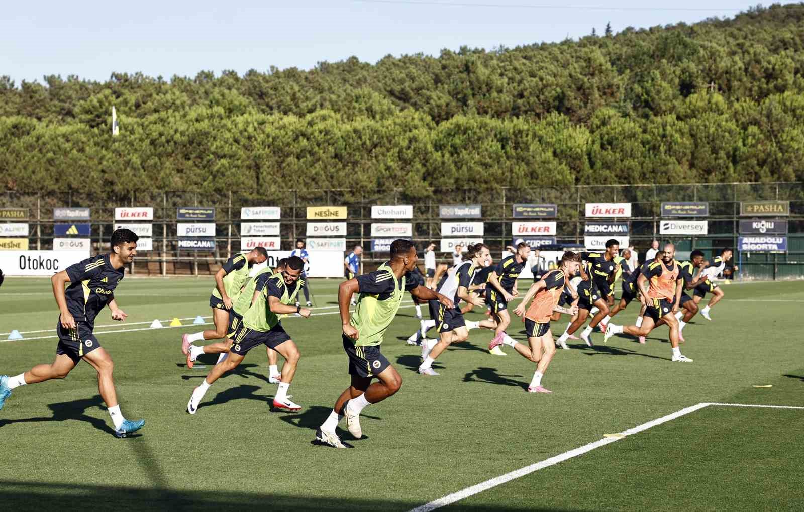 Fenerbahçe, Feyenoord maçına hazır
