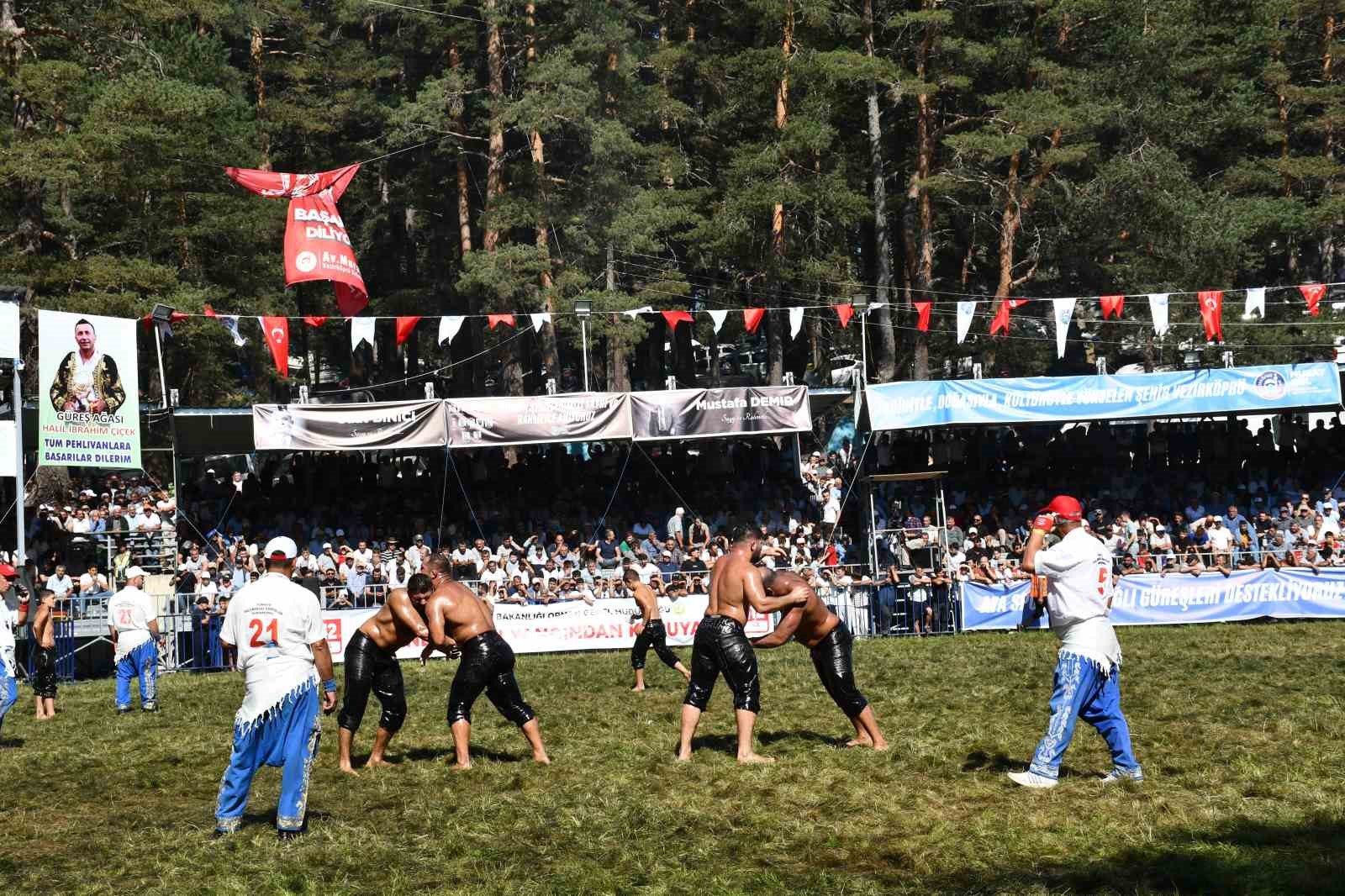 Kunduz&rsquo;da Başpehlivan Feyzullah Akt&uuml;rk
