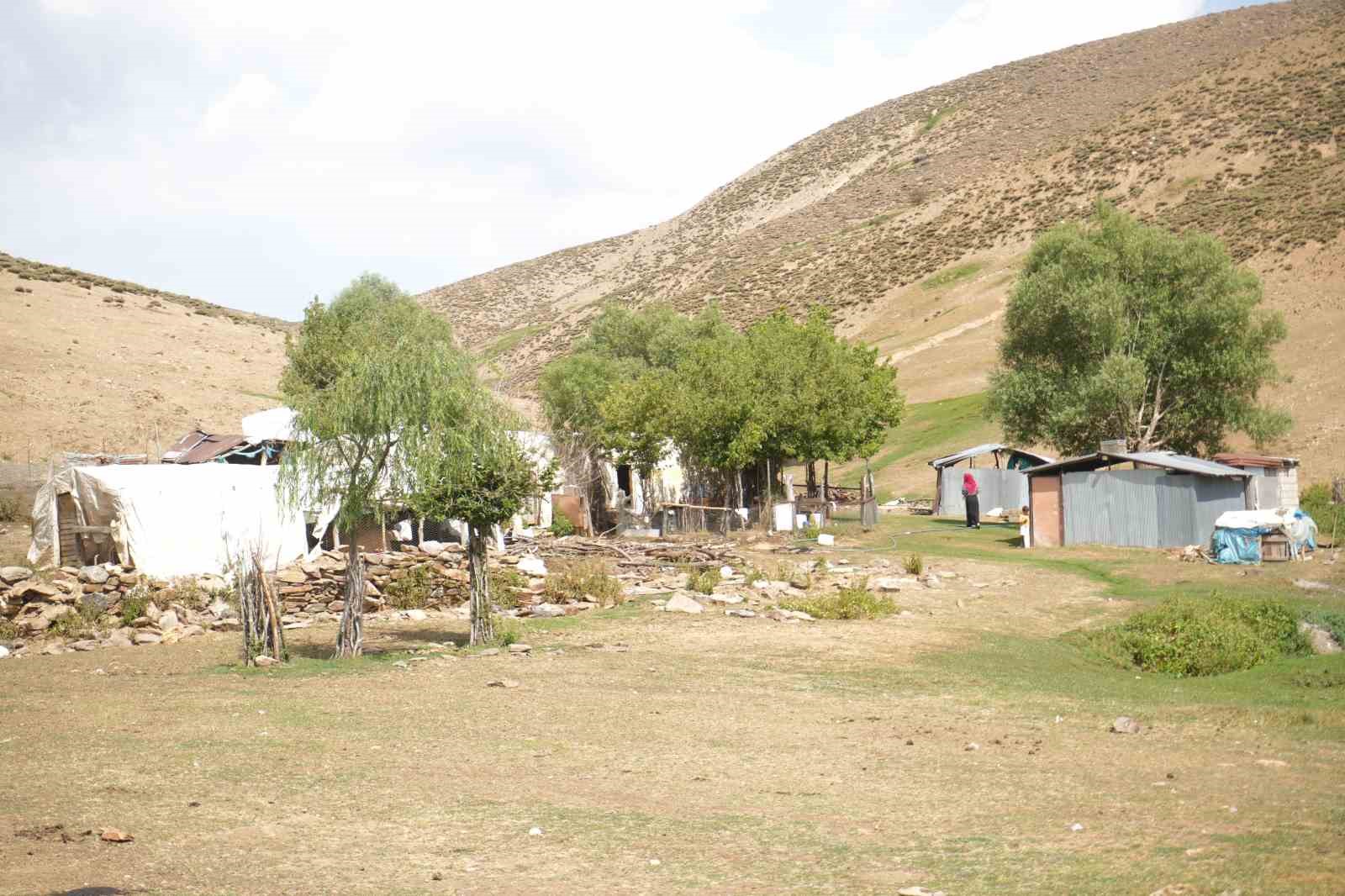 Muş&rsquo;ta yaylacılar d&ouml;n&uuml;ş hazırlığında
