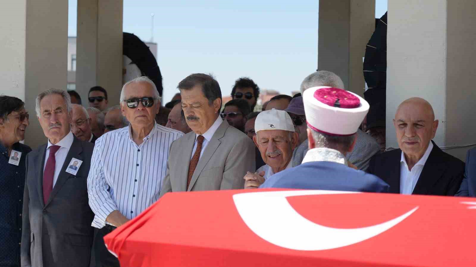 Eski Sağlık Bakanı Şıvgın, son yolculuğuna uğurlandı