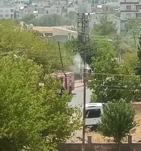 Sıcaklığa dayanamayan trafo alev aldı
