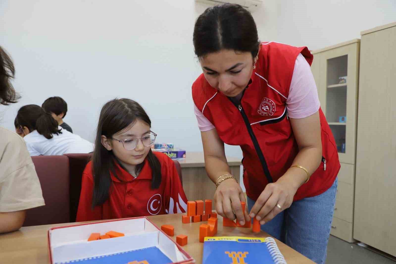 Karab&uuml;k&rsquo;te GSB Gen&ccedil;lik Yaz Kul&uuml;b&uuml; yoğun ilgi g&ouml;r&uuml;yor
