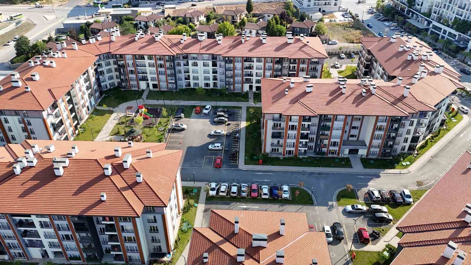 Kocaeli&rsquo;ye 825 konut ve 31 ticari alan kazandırıldı
