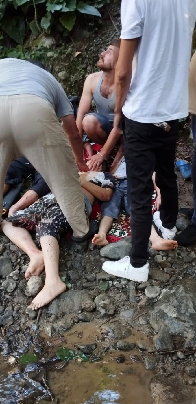 Samsun&rsquo;da otomobil k&ouml;pr&uuml;den yuvarlandı: 12 yaşındaki &ccedil;ocuk hayatını kaybetti
