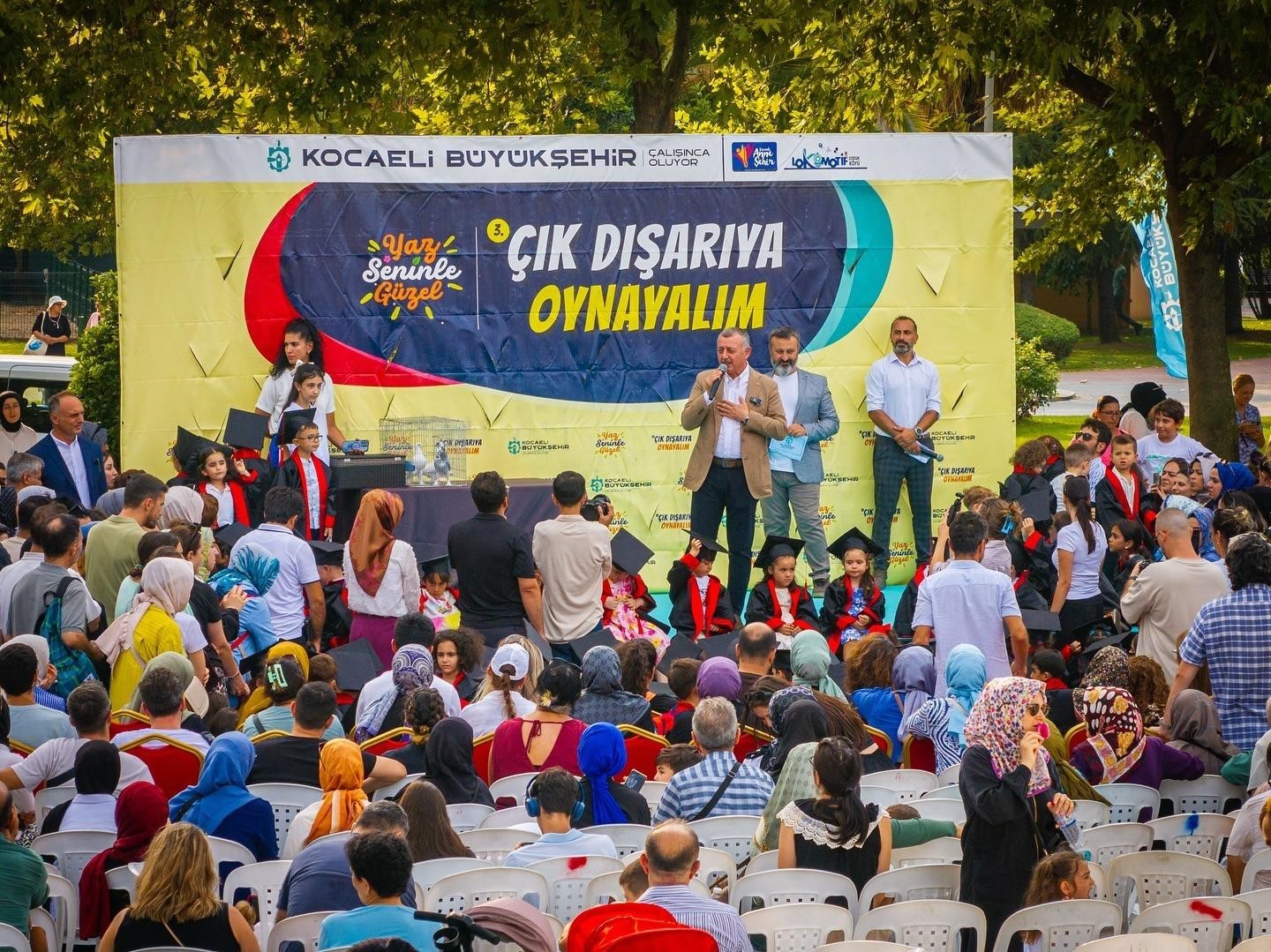 Lokomotif &Ccedil;ocuk K&ouml;y&uuml;&rsquo;nde mezuniyet heyecanı
