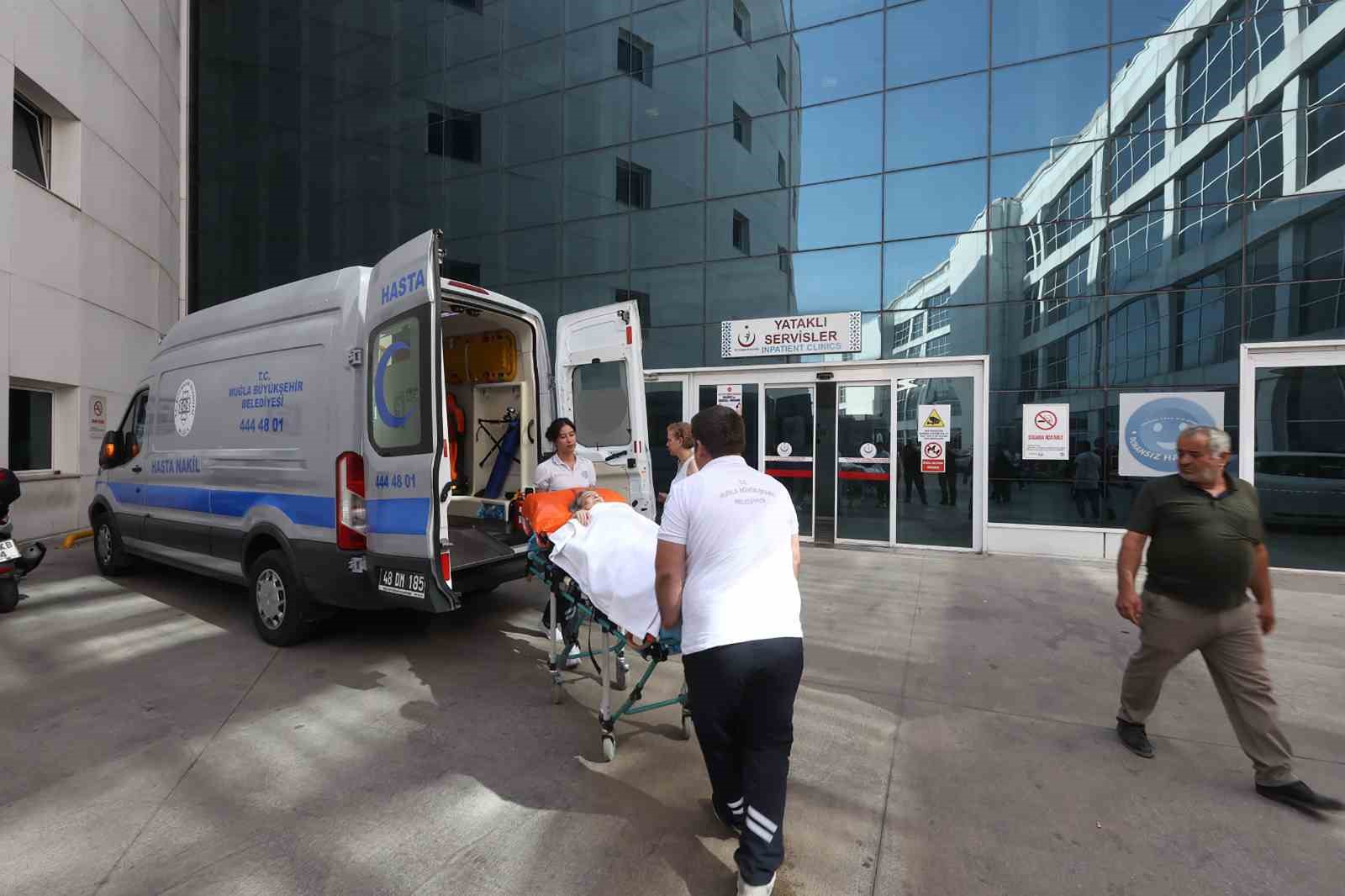 Muğla B&uuml;y&uuml;kşehir hasta nakil ara&ccedil;ları vatandaşın hizmetinde
