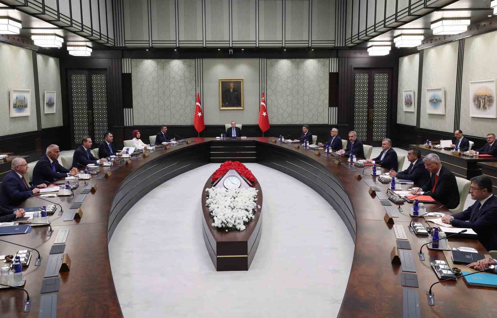 Cumhurbaşkanlığı Kabinesi, Cumhurbaşkanı Recep Tayyip Erdoğan başkanlığında Beştepe’de toplandı.