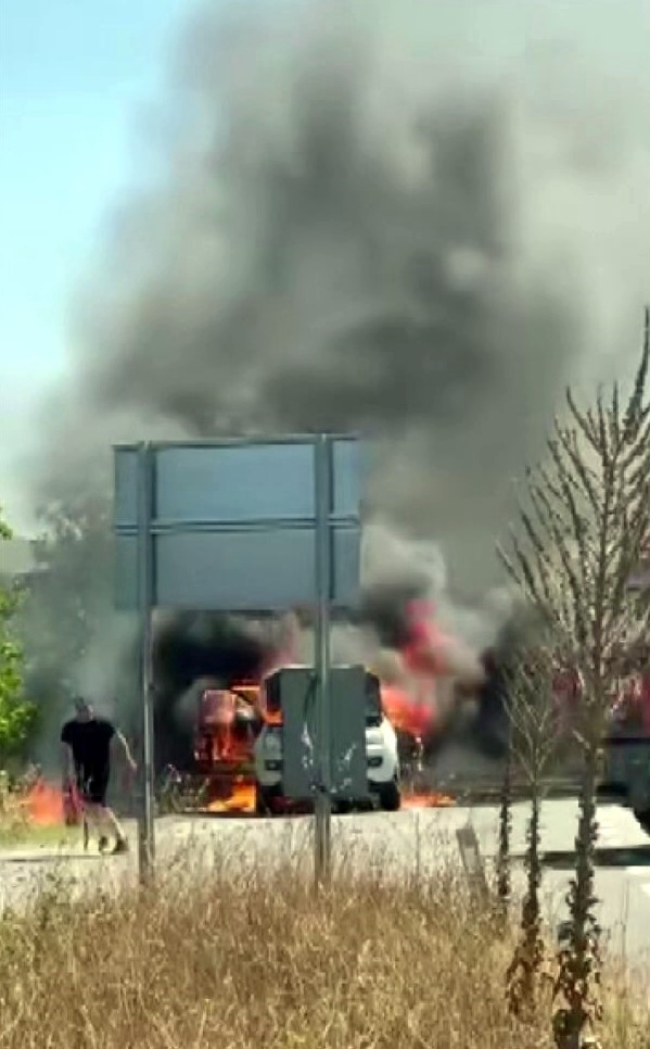 Alev topuna d&ouml;nen ara&ccedil; kullanılamaz hale geldi
