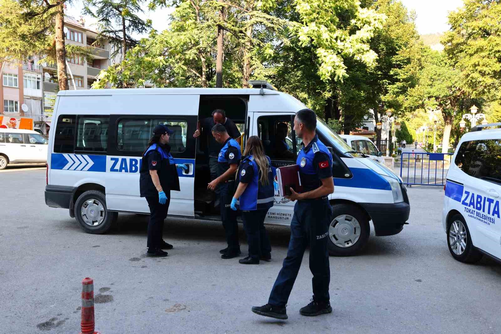 Tokat’ta dilencilikle mücadele kararlılıkla sürüyor
