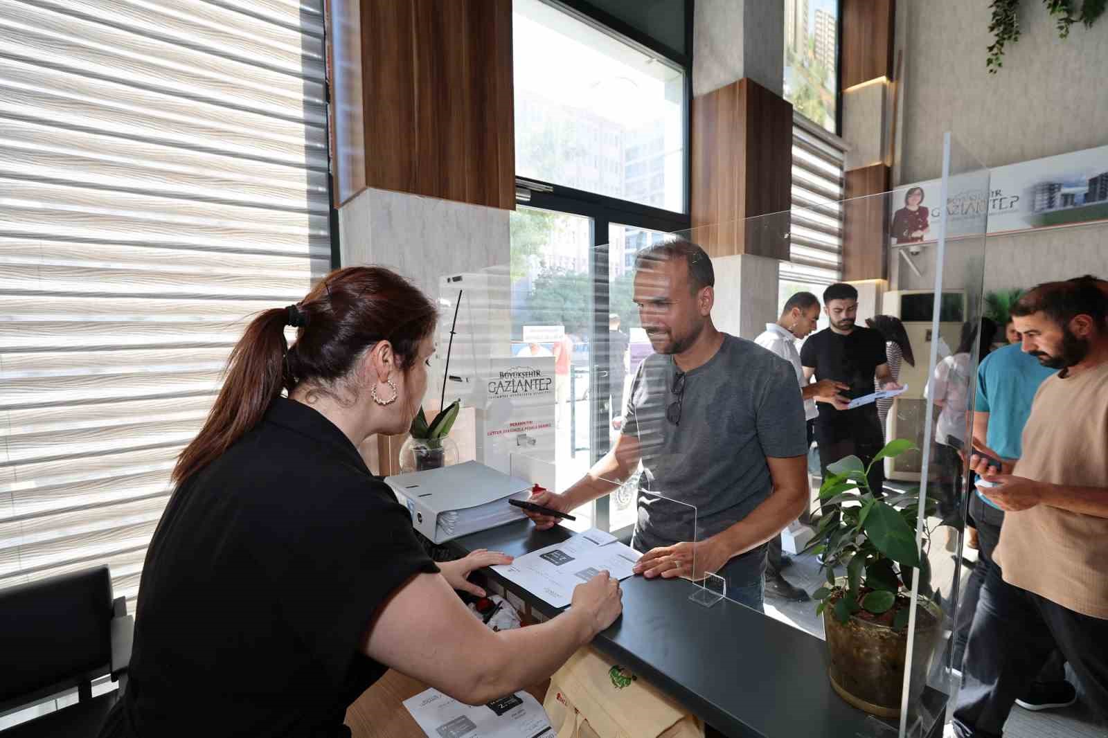 GBB Konut çekilişsiz kurasız ev sahibi yapıyor