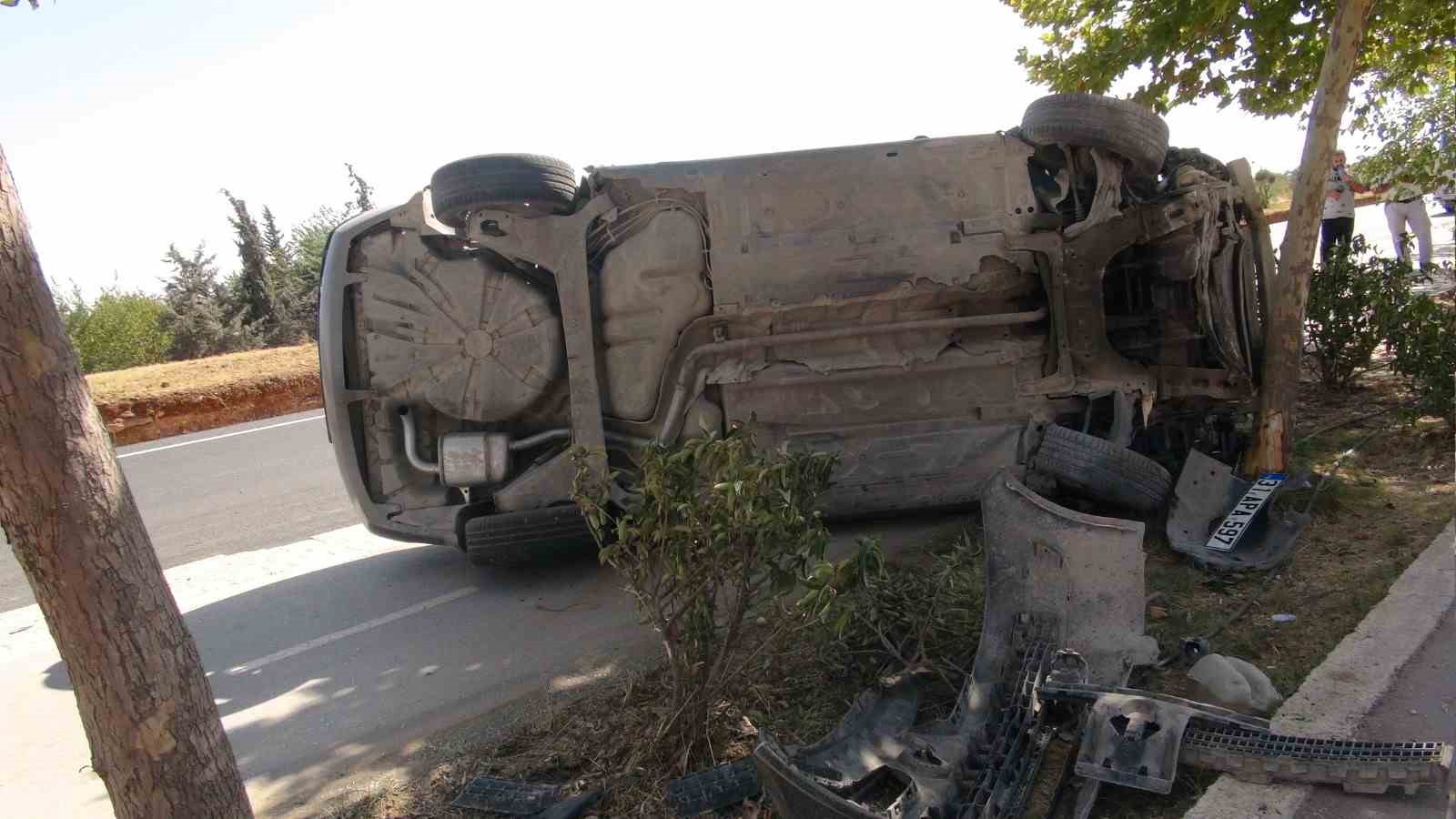 Kilis’te iki otomobil çarpıştı: 2 yaralı