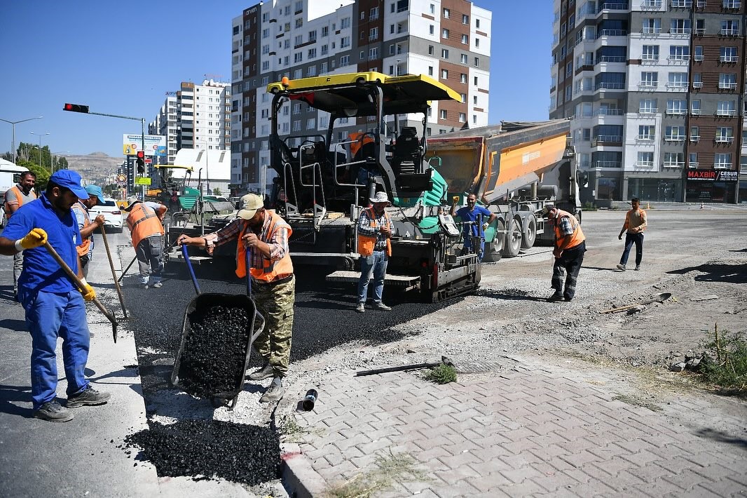 Başkan Büyükkılıç’tan 2 milyon TL’lik Erkilet Bulvarı bağlantı yoluna yakım takip