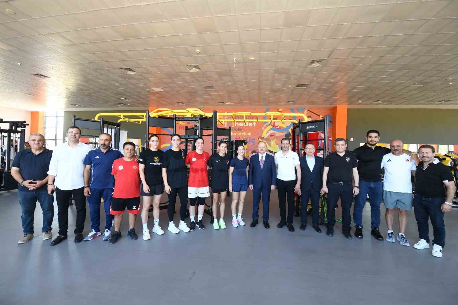 A Milli Takımlar, Dünya Şampiyonası öncesi uluslararası ortak kamplarda