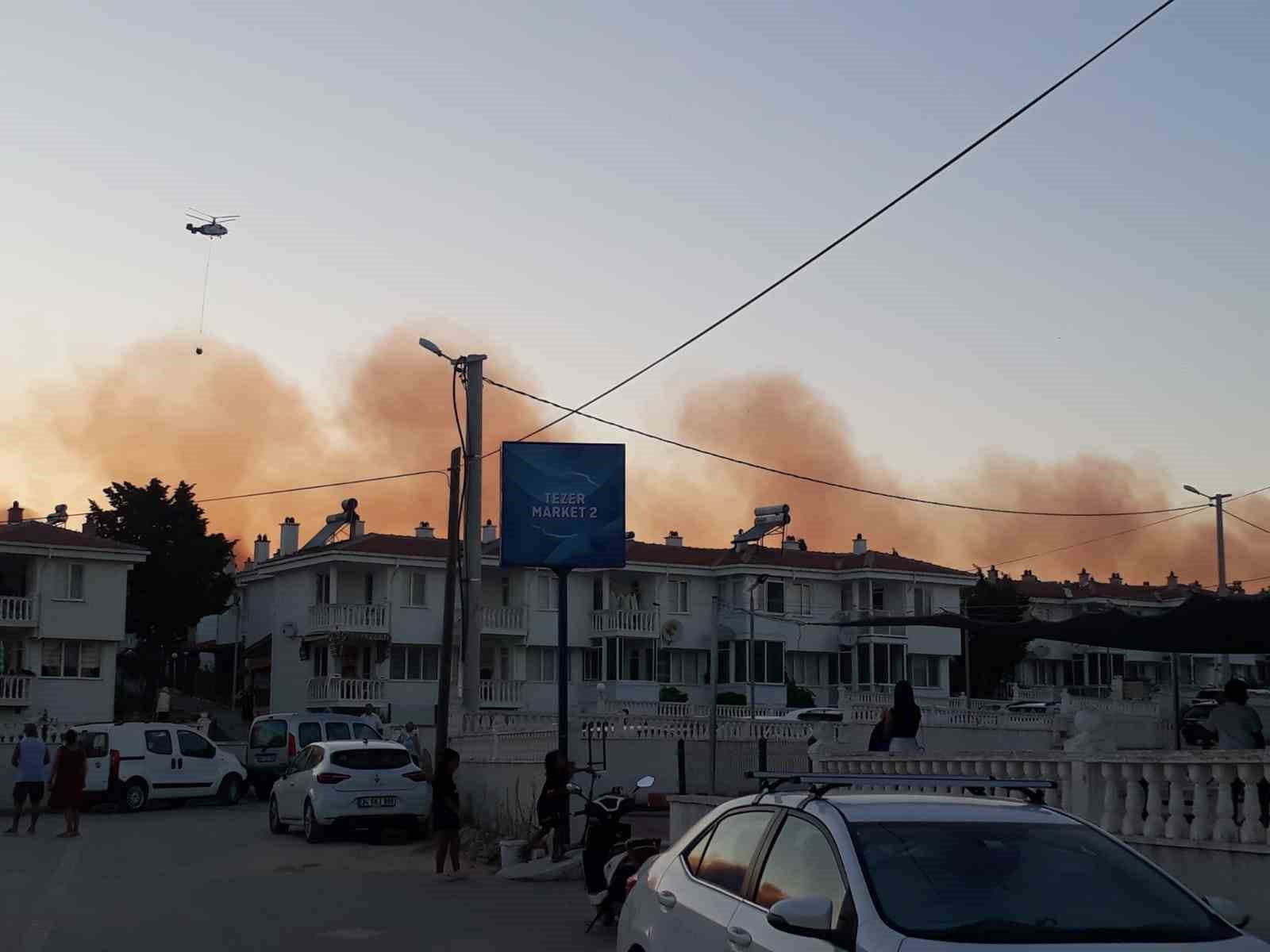 Edirne’de tarlada çıkan yangın ormanlık alana doğru ilerliyor