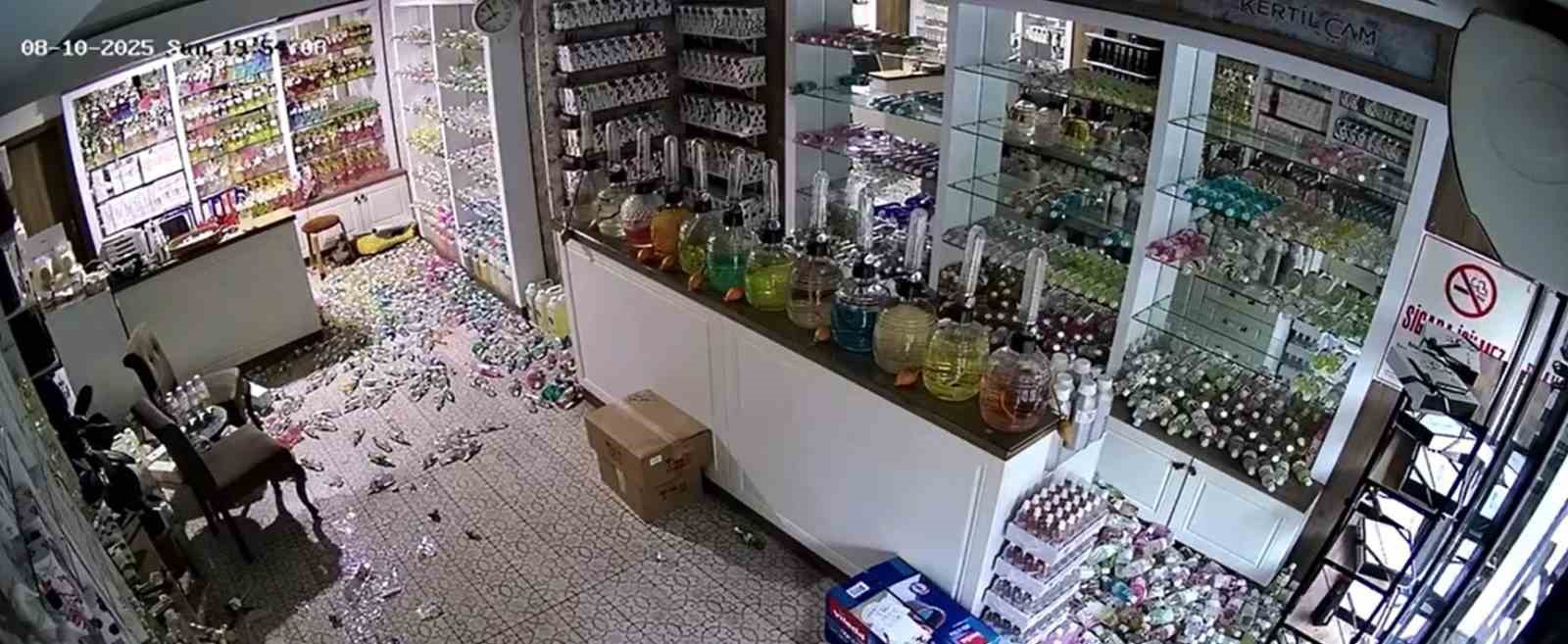 İnekler kaçıştı, kolonya şişeleri yerle bir oldu