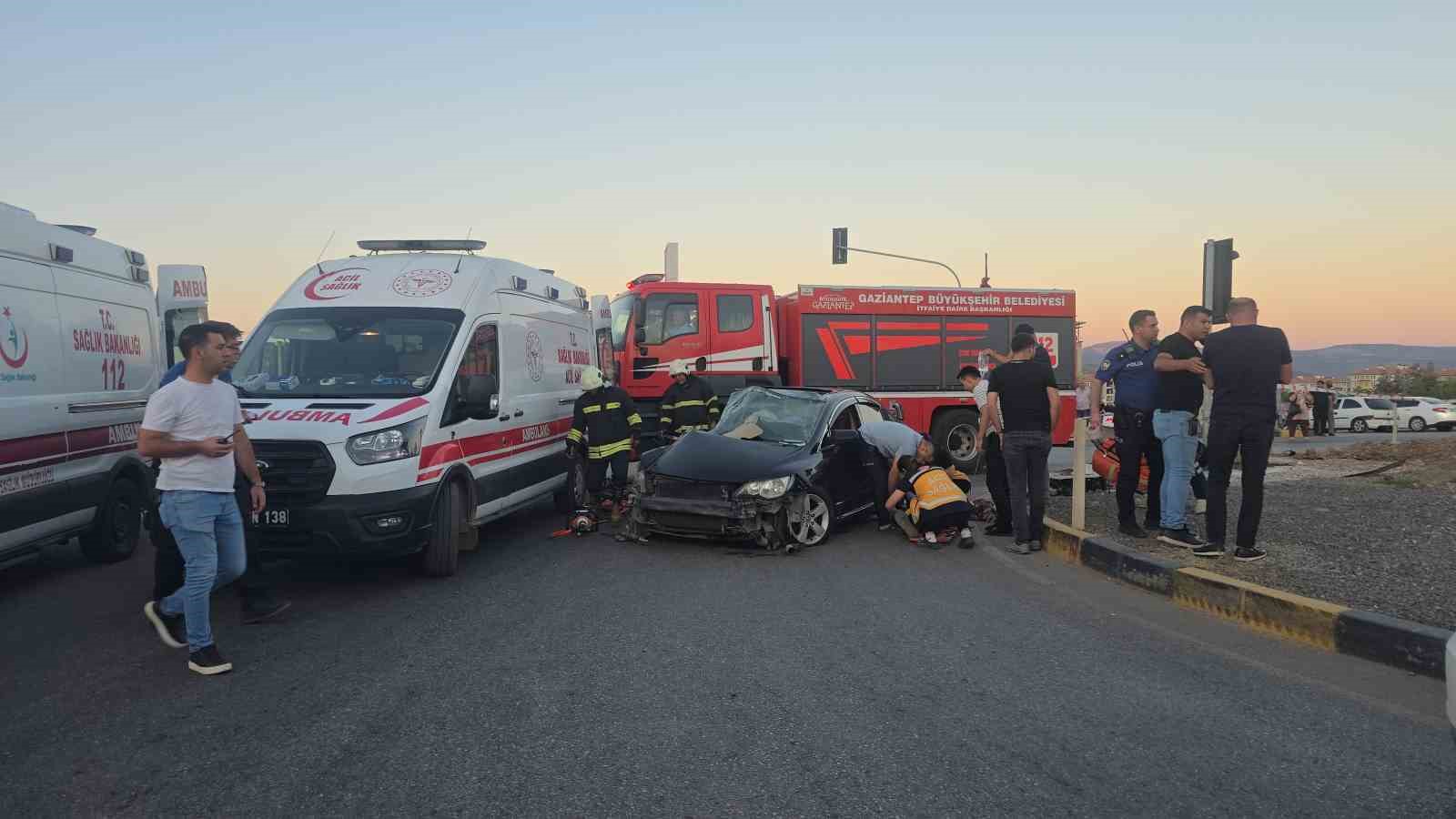 Kazada yaralanan kadın 40 günlük yaşam savaşını kaybetti: Nişanlı çifti ölüm ayırdı