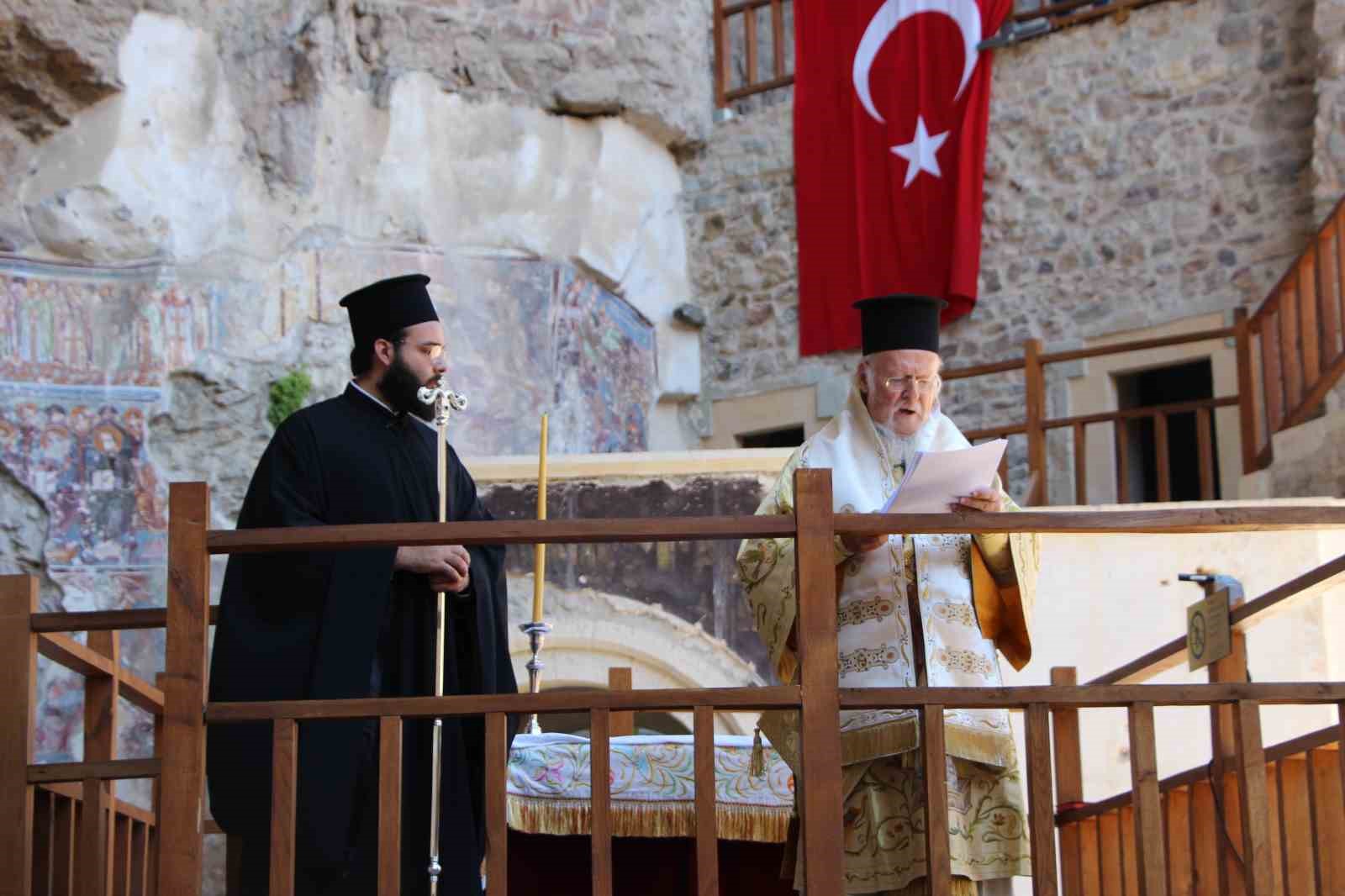 Fener Rum Patrikhanesi ayini bu yıl Gökçeada’da yapmaya karar verdi