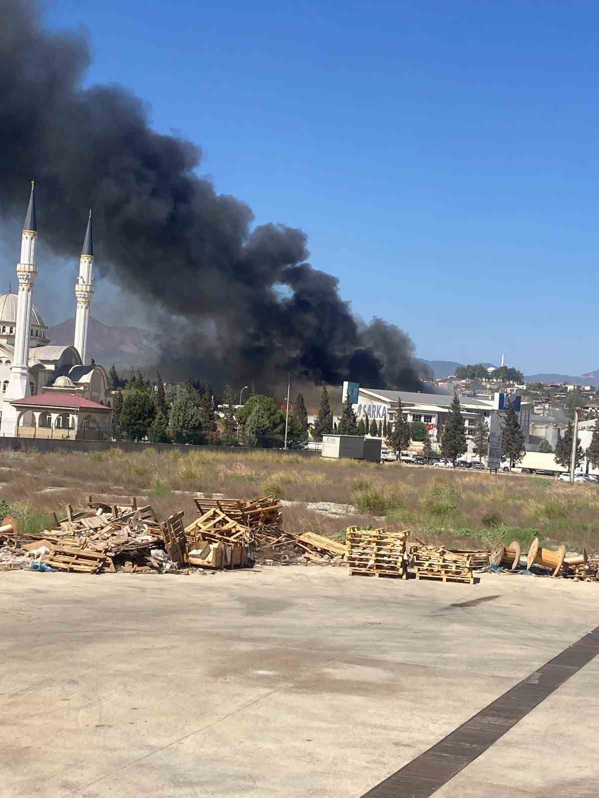 Kahramanmaraş’ta fabrika yangını