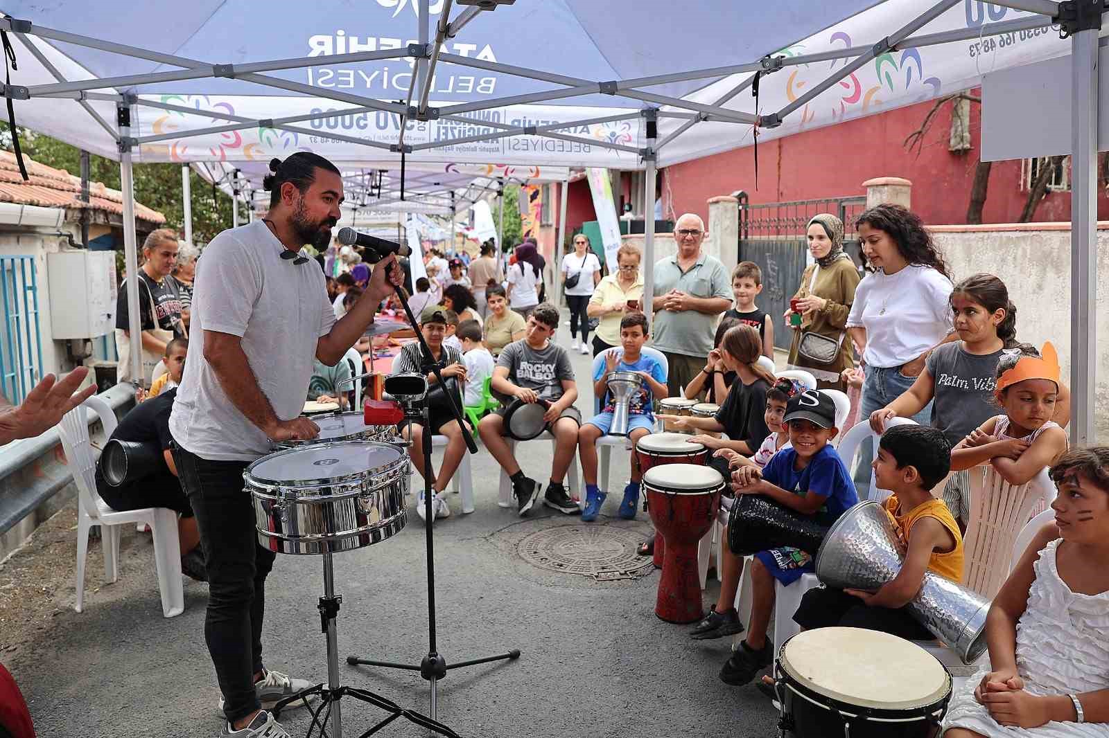 Ataşehirli &ccedil;ocuklar yaz tatilini doya doya yaşıyor
